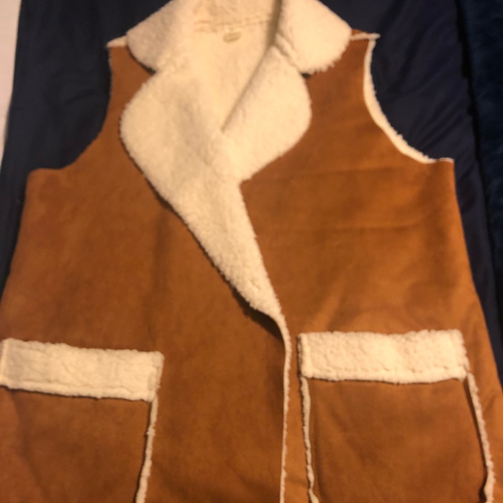 Vest - Picture 2 of 2